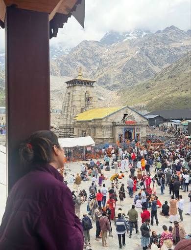 Group holding Soulful Yatra Char Dham 2026 banner